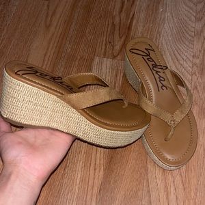 Zodiac wedge flip flop